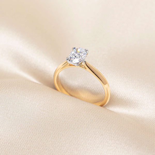 Diamond Venetian Ring