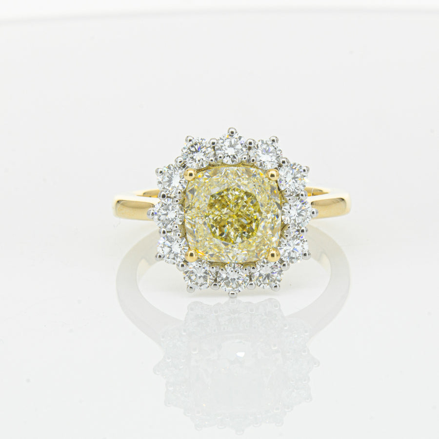 18ct Yellow Gold 3.01ct Yellow Cushion Cut Diamond Belle Ring