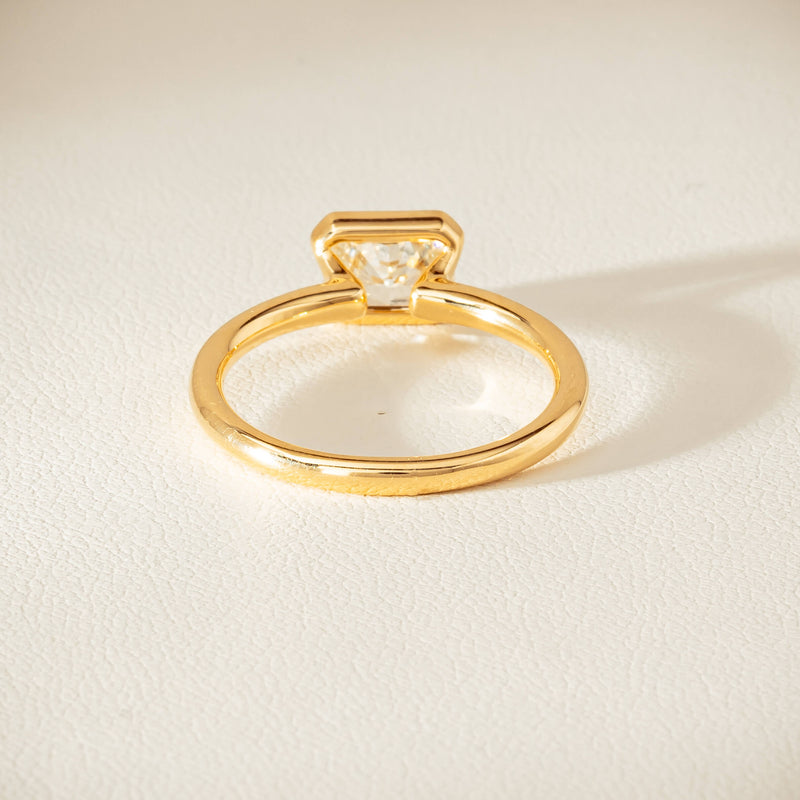 18ct Yellow Gold 1.00ct Radiant-Cut Diamond Elle Ring - Ring - Walker & Hall
