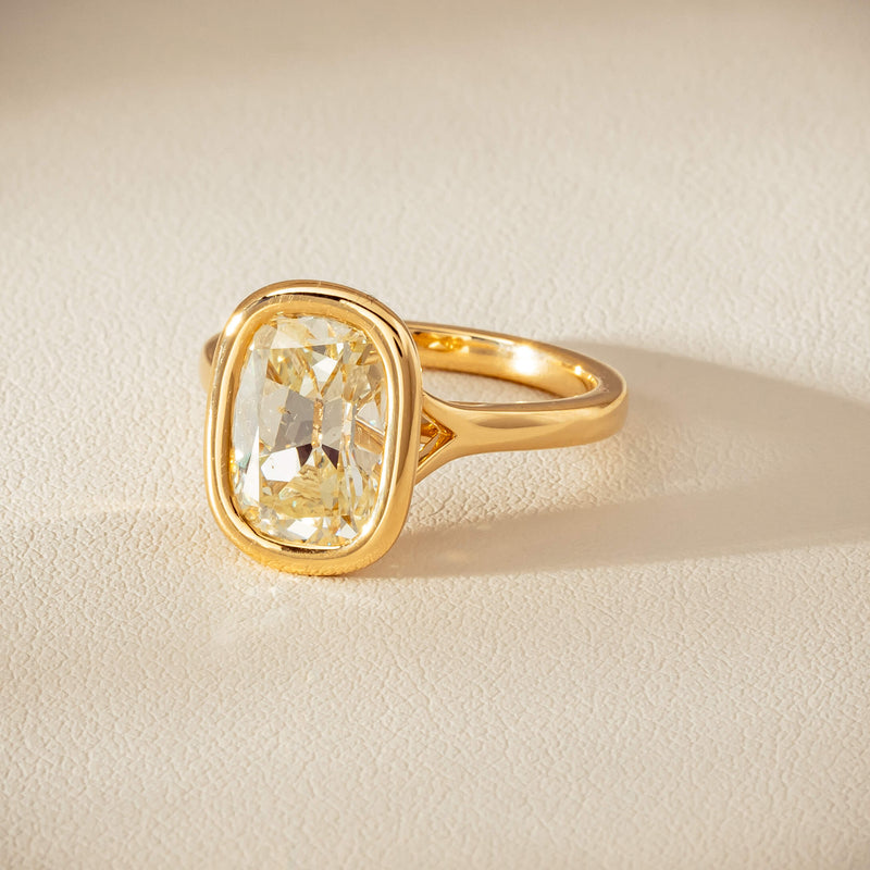18ct Yellow Gold 3.65ct Antique-Style Cushion Diamond Ring - Ring - Walker & Hall