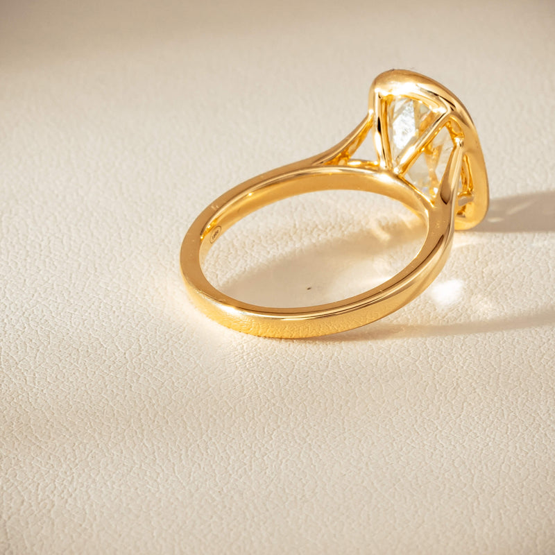 18ct Yellow Gold 3.65ct Antique-Style Cushion Diamond Ring - Ring - Walker & Hall