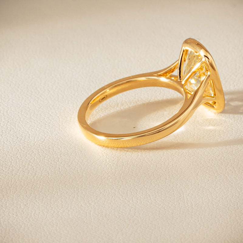 18ct Yellow Gold 3.65ct Antique-Style Cushion Diamond Ring - Ring - Walker & Hall