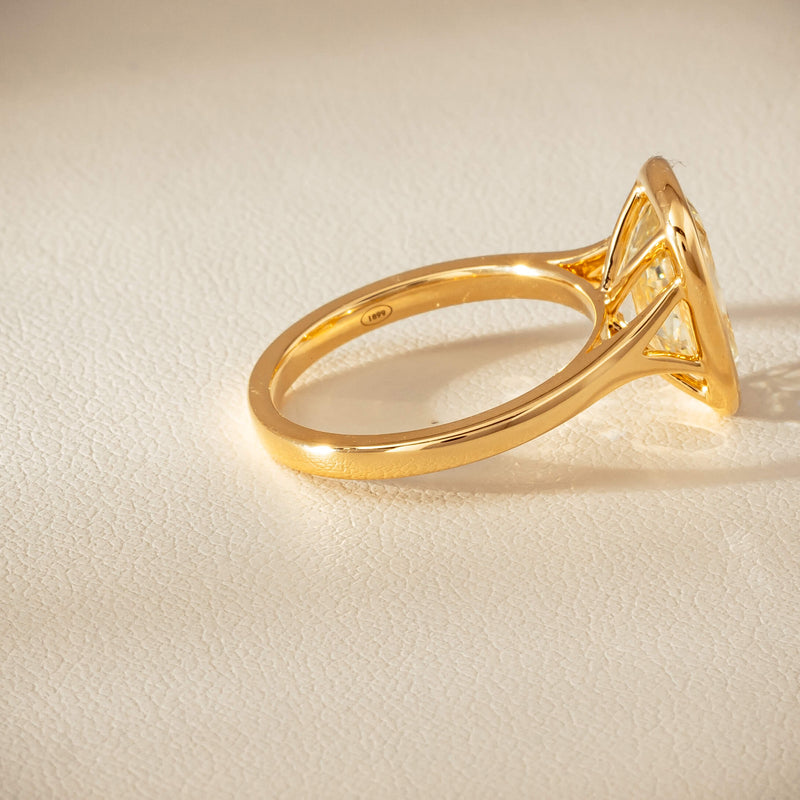 18ct Yellow Gold 3.65ct Antique-Style Cushion Diamond Ring - Ring - Walker & Hall