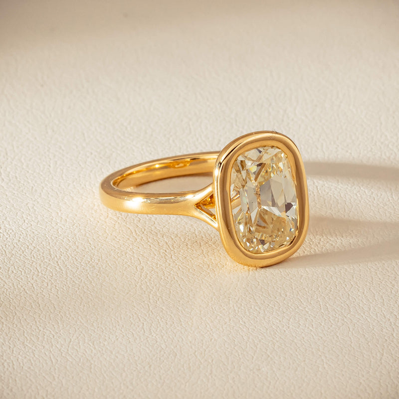 18ct Yellow Gold 3.65ct Antique-Style Cushion Diamond Ring - Ring - Walker & Hall