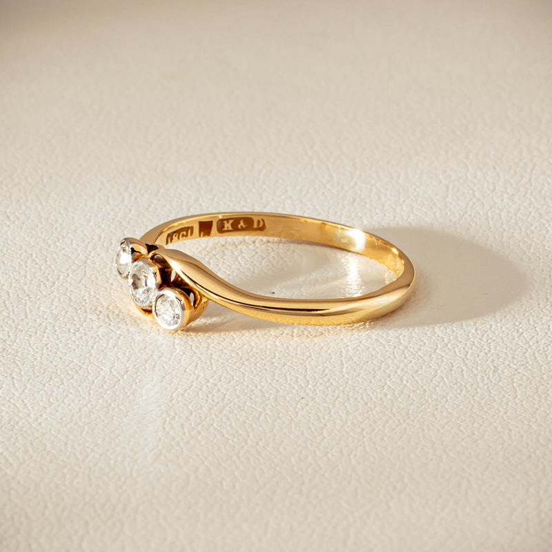Vintage 18ct Yellow Gold .15ct Old-Cut Diamond Twist Ring