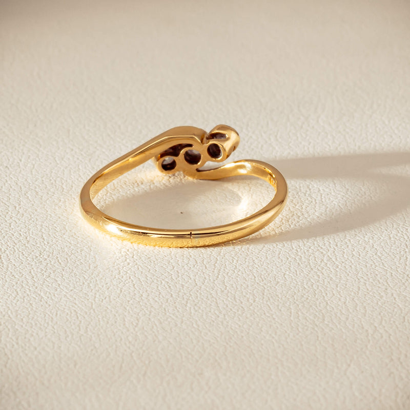 Vintage 18ct Yellow Gold .15ct Old-Cut Diamond Twist Ring