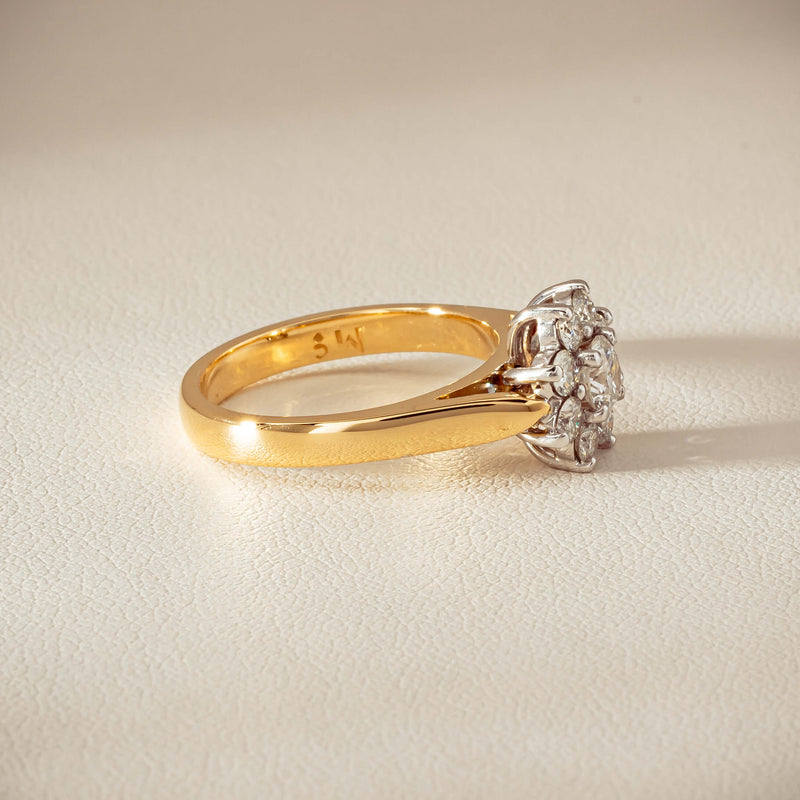 Deja Vu 18ct Yellow Gold 1.00ct Diamond Cluster Ring