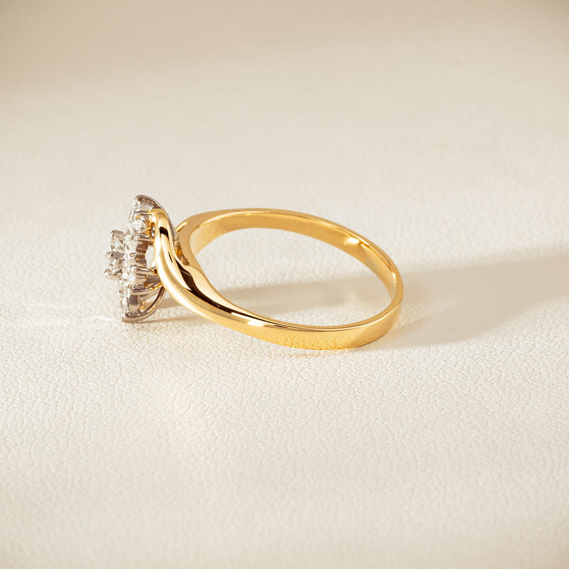 Deja Vu 18ct Yellow Gold .45ct Diamond Cluster Ring