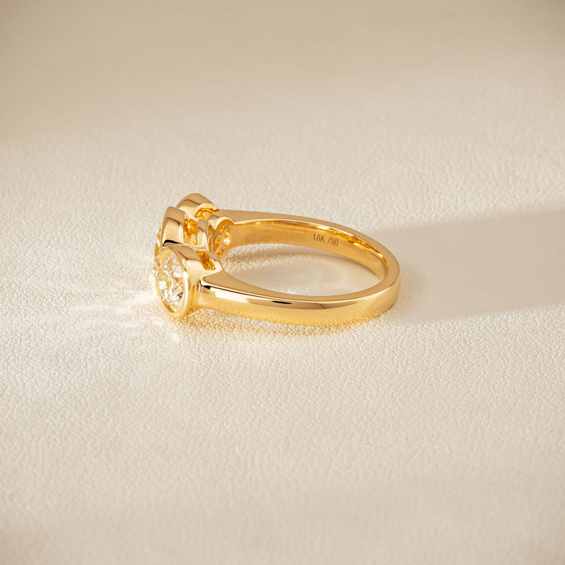 18ct Yellow Gold 2.96ct Reclaimed Diamond Natalia Ring