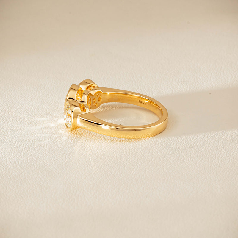 18ct Yellow Gold 2.96ct Reclaimed Diamond Natalia Ring