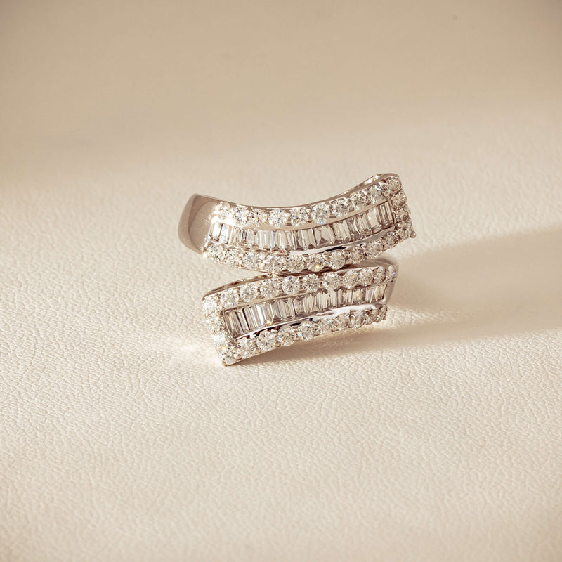 Deja Vu 18ct White Gold 1.80ct Diamond Crossover Ring