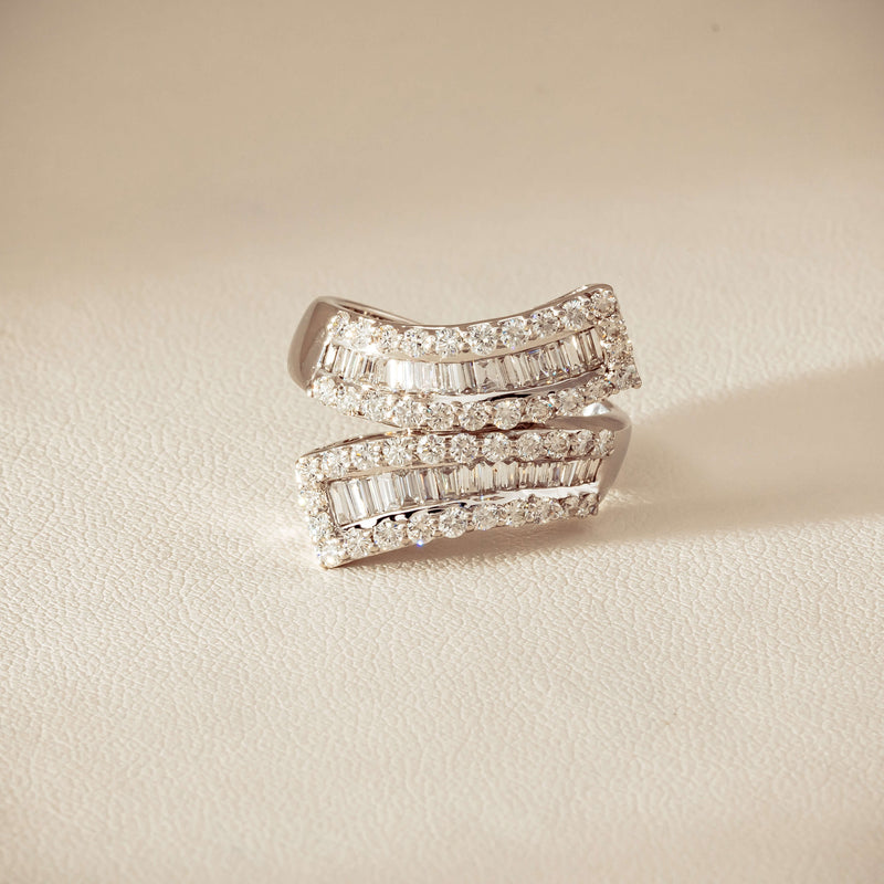 Deja Vu 18ct White Gold 1.80ct Diamond Crossover Ring