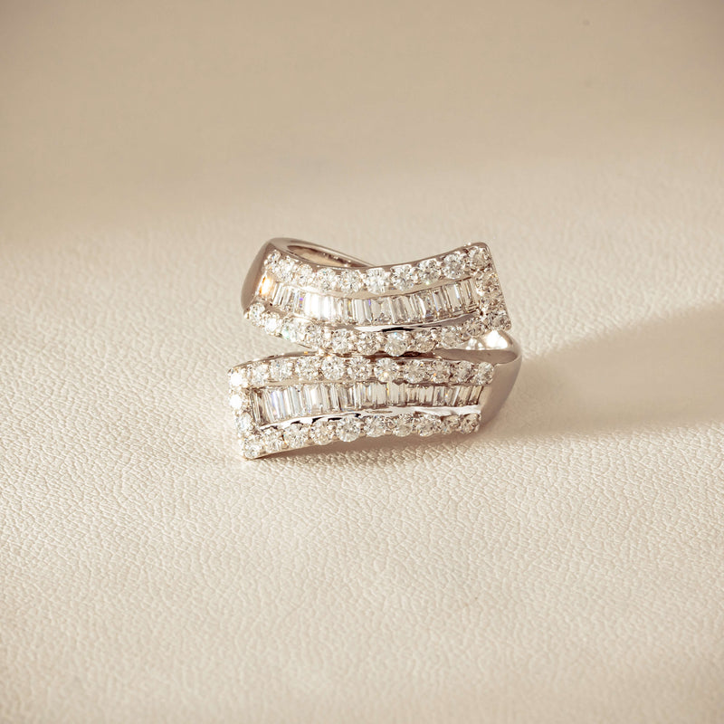 Deja Vu 18ct White Gold 1.80ct Diamond Crossover Ring