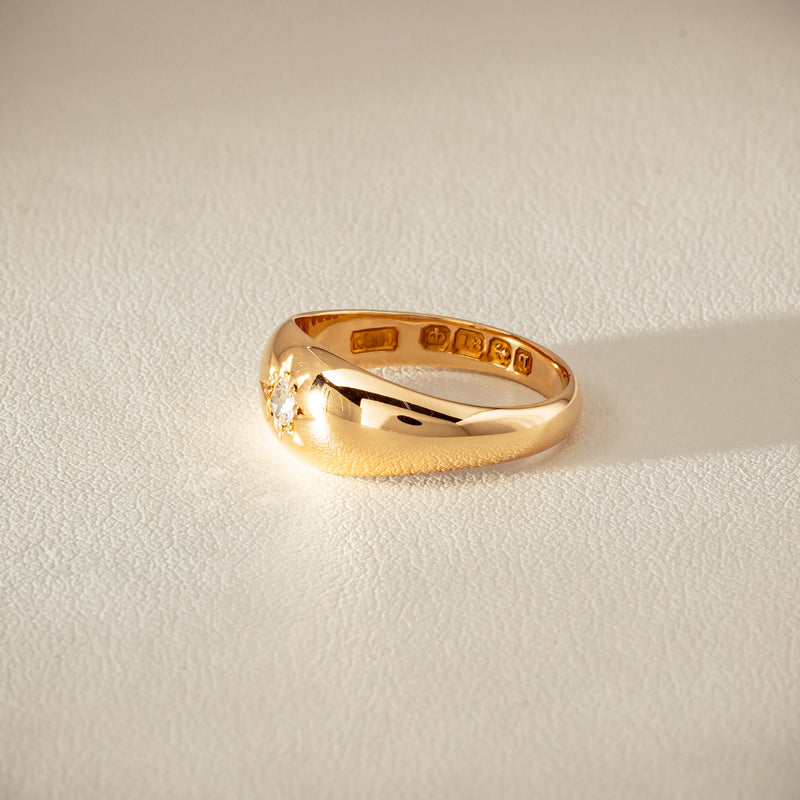 Vintage 18ct Yellow Gold .10ct Old-Cut Diamond Gypsy Ring