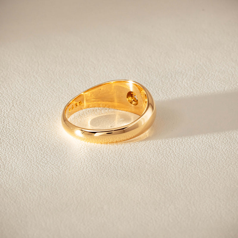 Vintage 18ct Yellow Gold .10ct Old-Cut Diamond Gypsy Ring