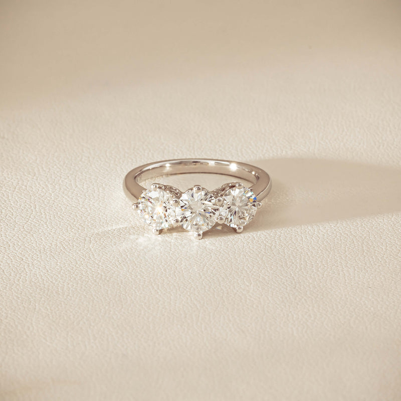 18ct White Gold 2.24ct Diamond Coronado Ring