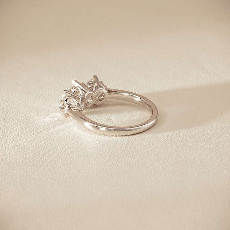 18ct White Gold 2.24ct Diamond Coronado Ring