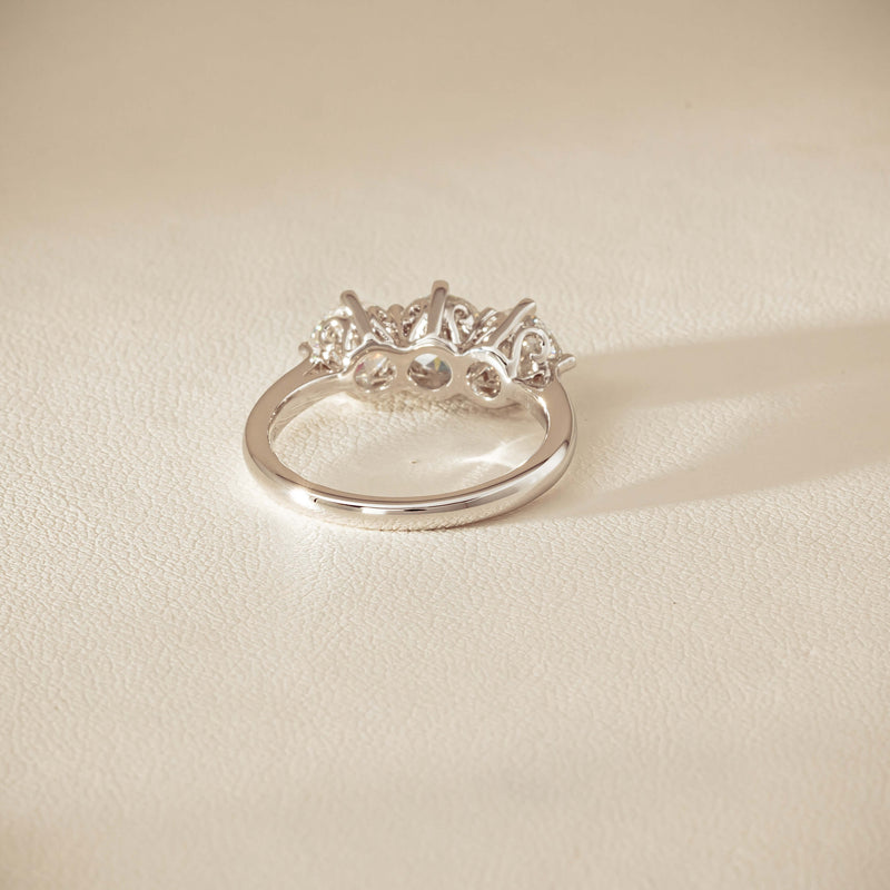 18ct White Gold 2.24ct Diamond Coronado Ring