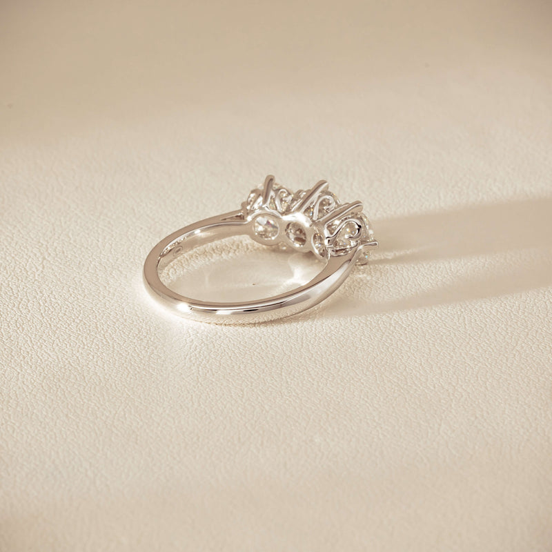 18ct White Gold 2.24ct Diamond Coronado Ring
