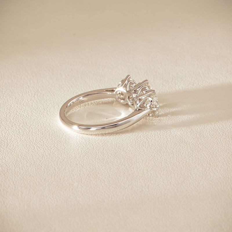 18ct White Gold 2.24ct Diamond Coronado Ring
