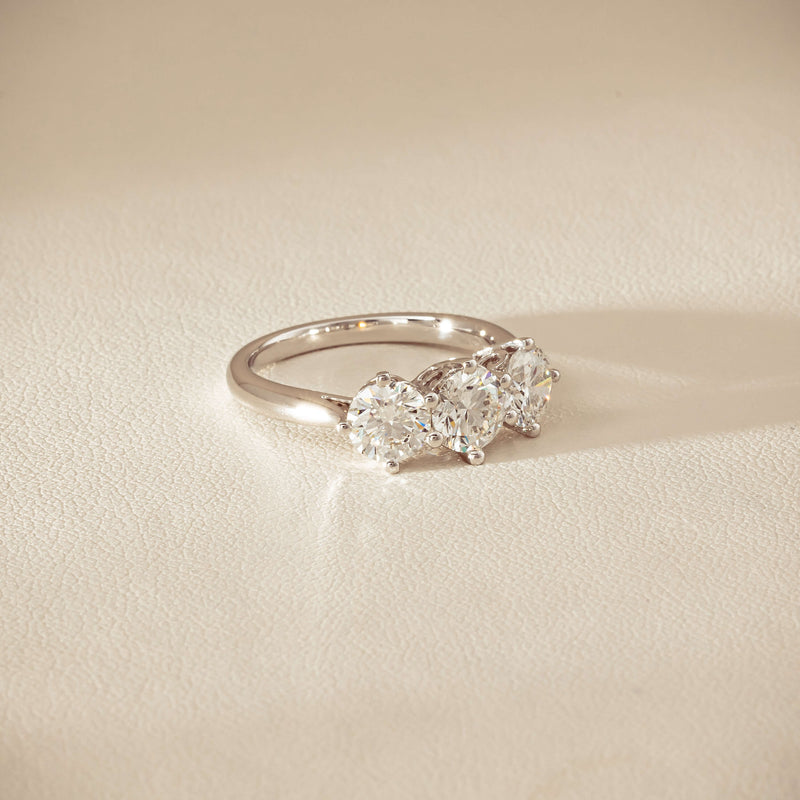 18ct White Gold 2.24ct Diamond Coronado Ring