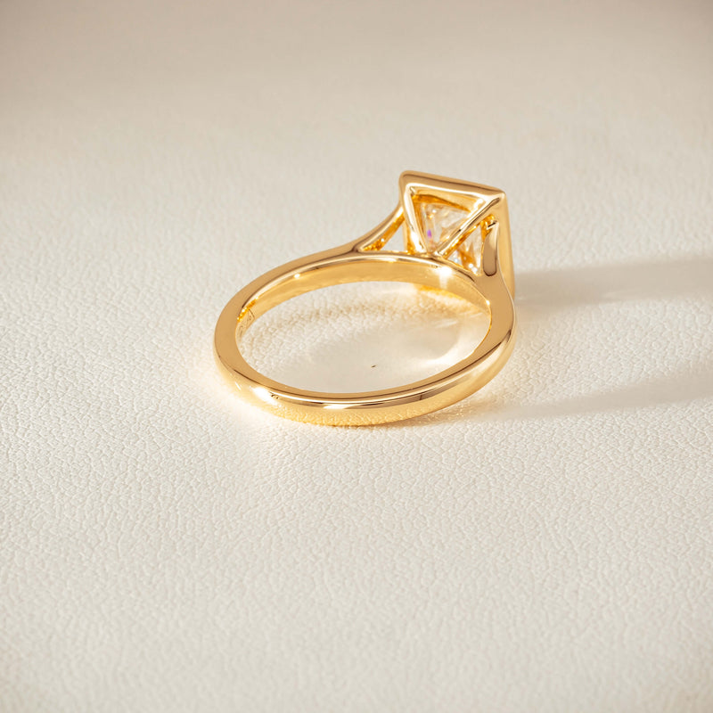 18ct Yellow Gold 1.34ct Reclaimed Radiant Diamond Elara Ring