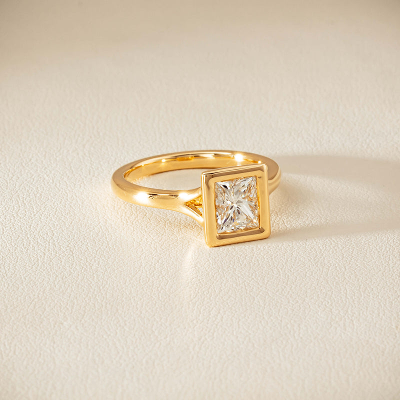 18ct Yellow Gold 1.34ct Reclaimed Radiant Diamond Elara Ring