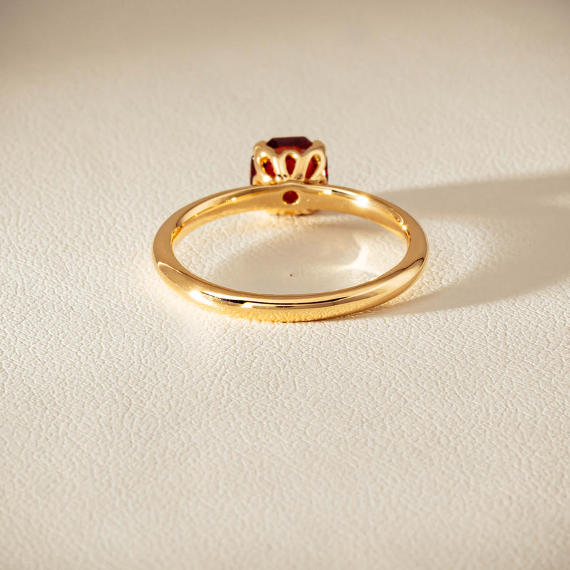 18ct Yellow Gold Garnet Mini Octavia Ring - Ring - Walker & Hall