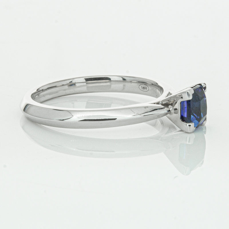 18ct White Gold 1.07ct Sapphire Venetian Ring-Ring-Walker & Hall