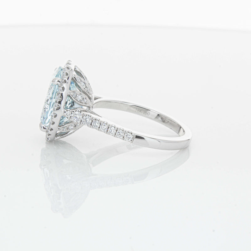 18ct White Gold 5.30ct Aquamarine & Diamond Sierra Ring-Ring-Walker & Hall