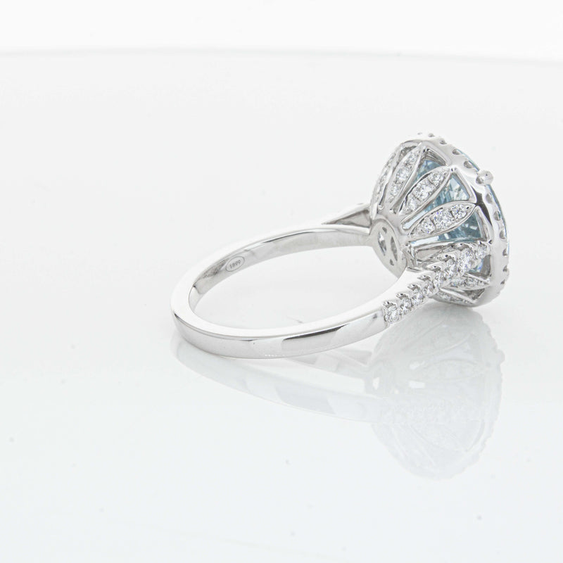 18ct White Gold 5.30ct Aquamarine & Diamond Sierra Ring-Ring-Walker & Hall