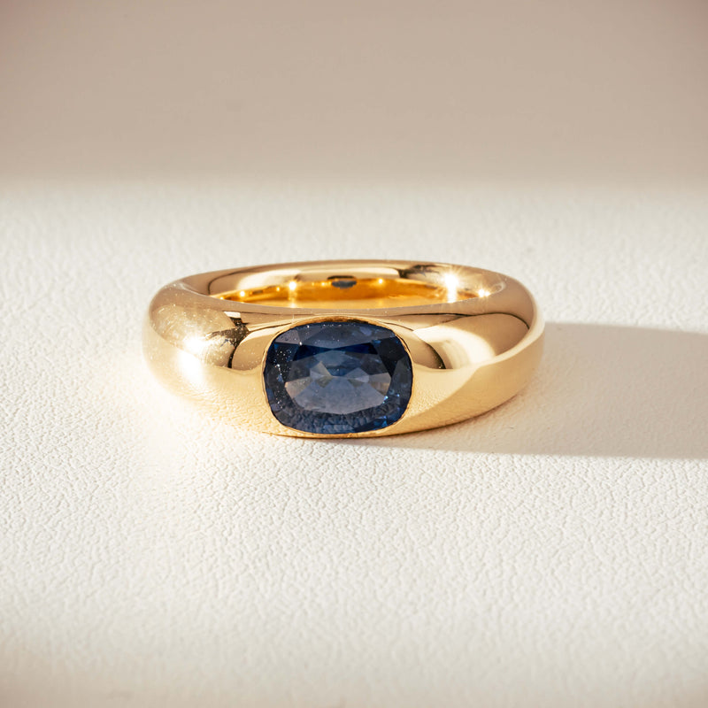 Vintage 18ct Yellow Gold 2.00ct Sapphire Ring-Ring-Walker & Hall