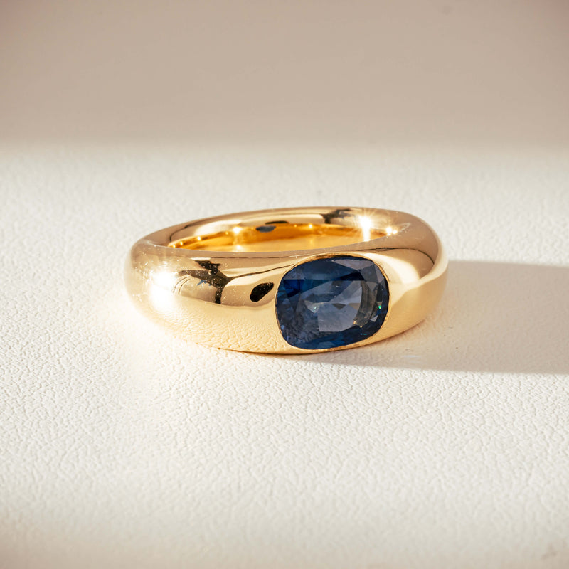 Vintage 18ct Yellow Gold 2.00ct Sapphire Ring-Ring-Walker & Hall