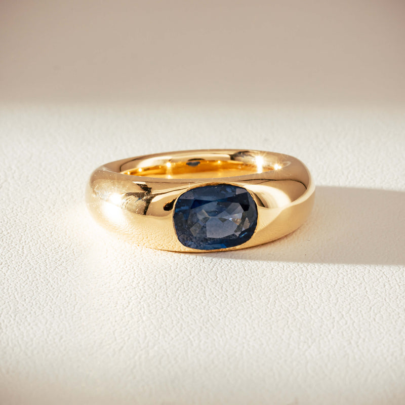 Vintage 18ct Yellow Gold 2.00ct Sapphire Ring-Ring-Walker & Hall
