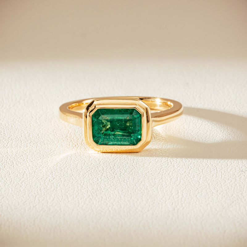 18ct Yellow Gold 1.89ct Emerald Windsor Ring-Ring-Walker & Hall