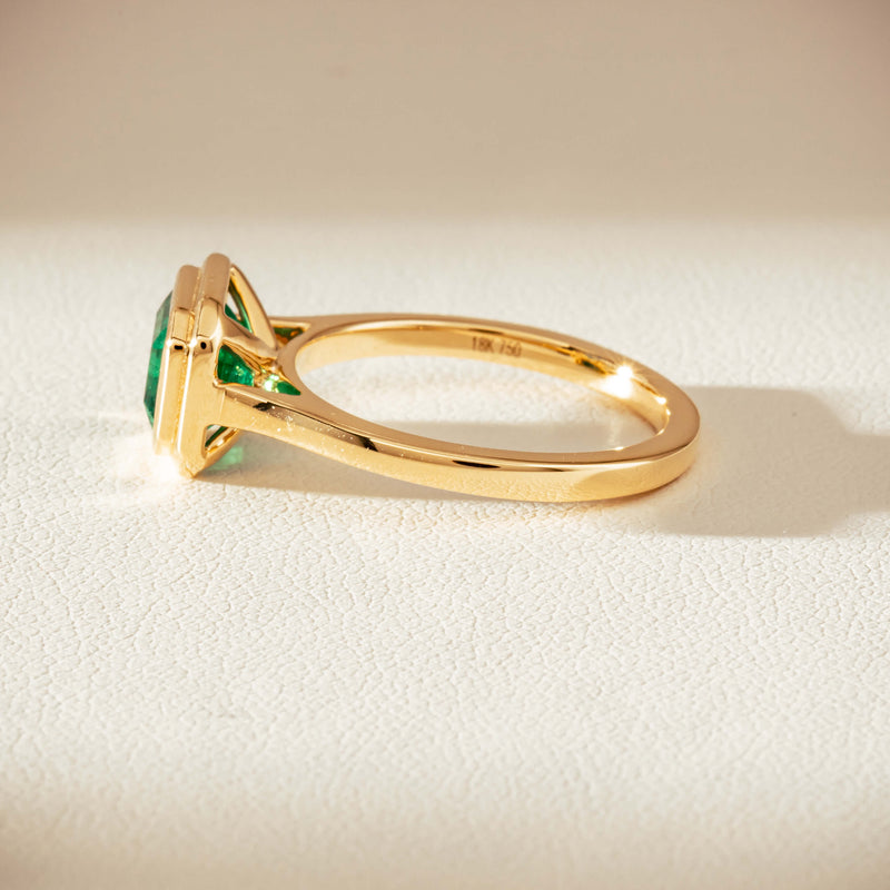 18ct Yellow Gold 1.89ct Emerald Windsor Ring-Ring-Walker & Hall