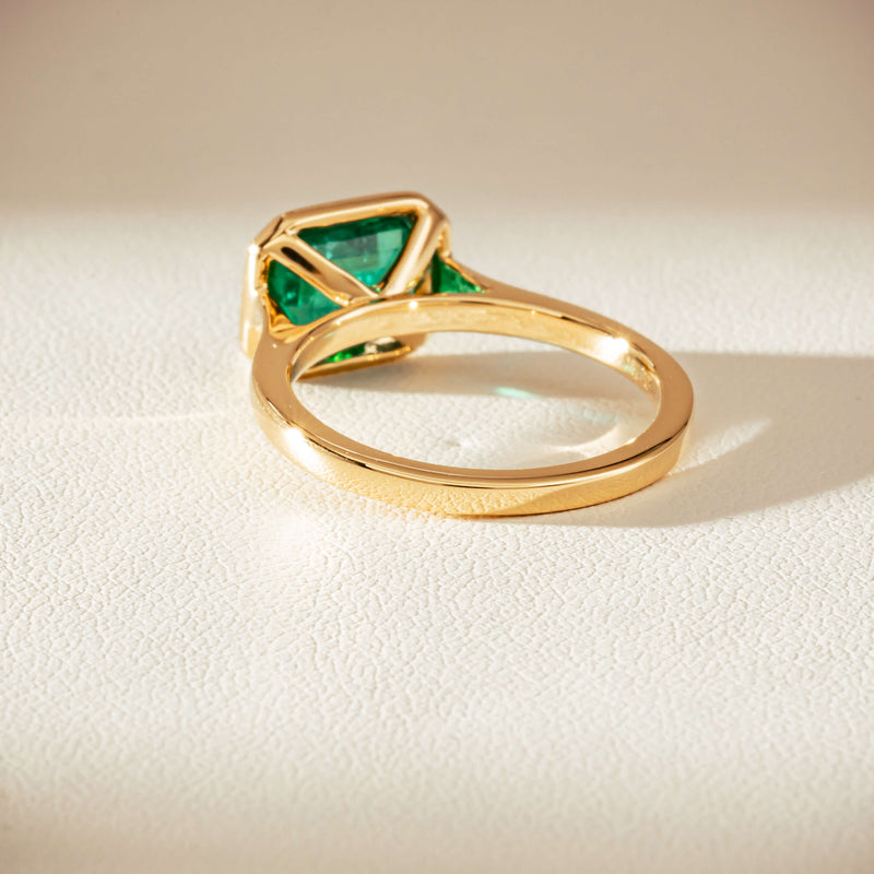 18ct Yellow Gold 1.89ct Emerald Windsor Ring-Ring-Walker & Hall
