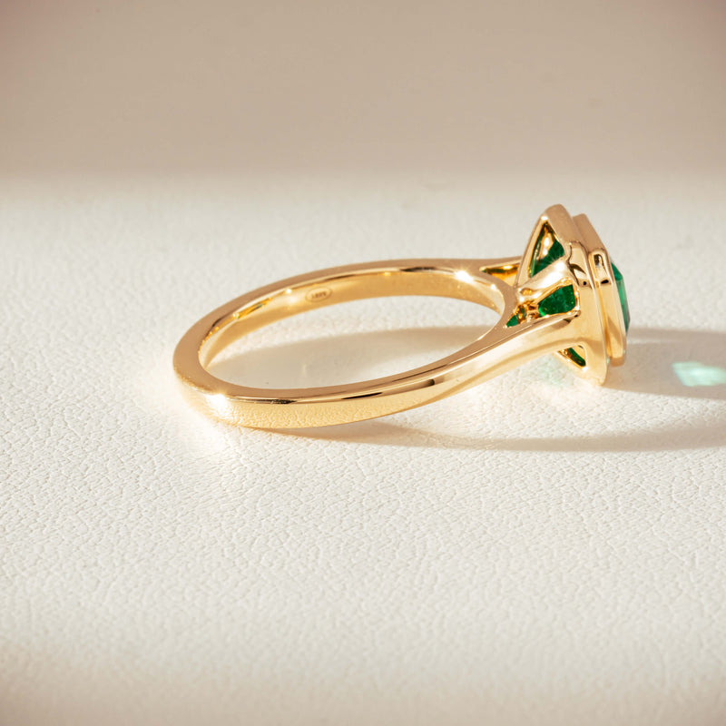 18ct Yellow Gold 1.89ct Emerald Windsor Ring-Ring-Walker & Hall
