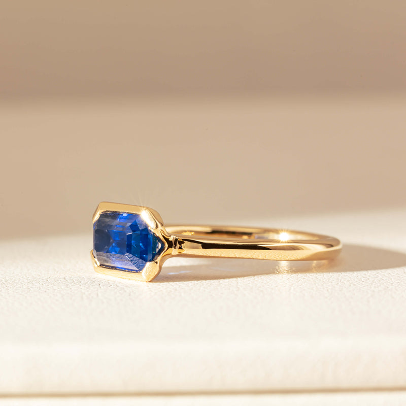 18ct Yellow Gold 2.11ct Sapphire Elle Ring-Ring-Walker & Hall