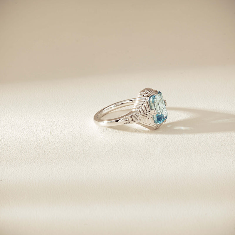 18ct White Gold 2.20ct Aquamarine Nile Ring - Ring - Walker & Hall