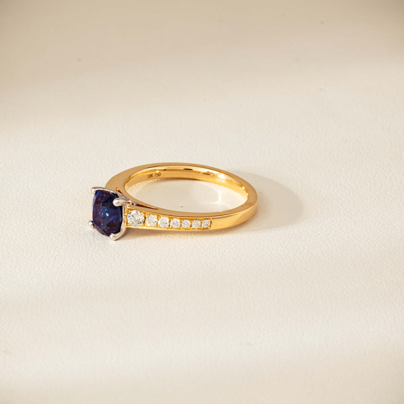 18ct Yellow Gold 1.55ct Sapphire & Diamond Vantage Ring - Ring - Walker & Hall