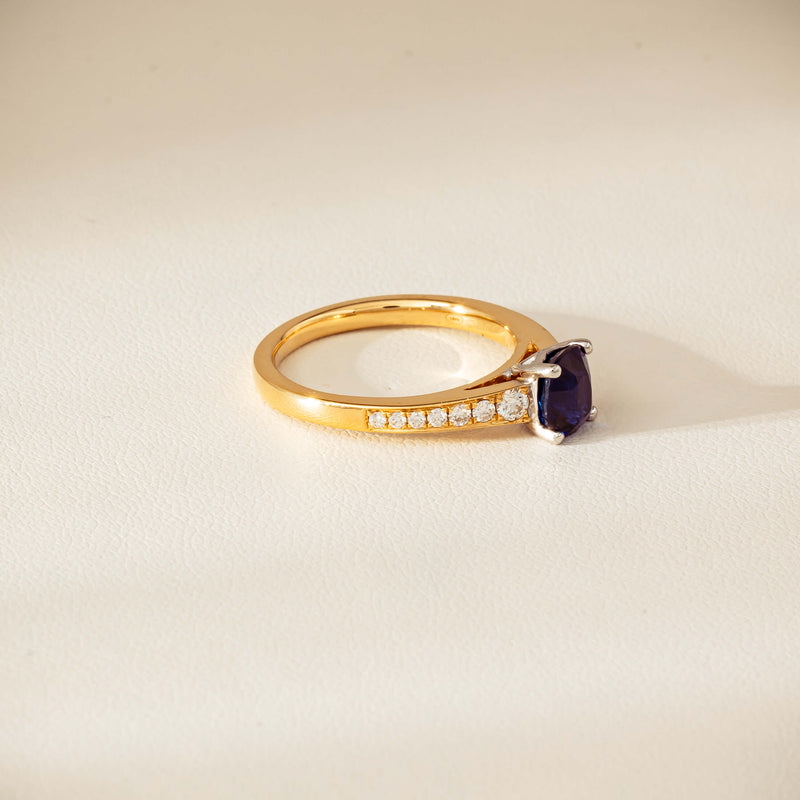 18ct Yellow Gold 1.55ct Sapphire & Diamond Vantage Ring - Ring - Walker & Hall