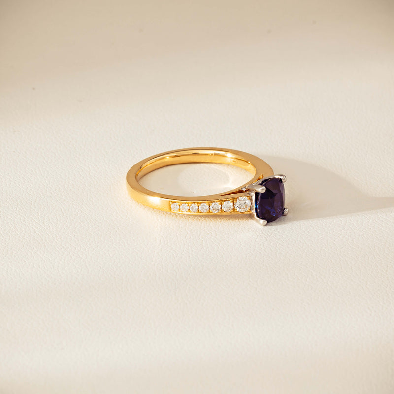 18ct Yellow Gold 1.55ct Sapphire & Diamond Vantage Ring - Ring - Walker & Hall
