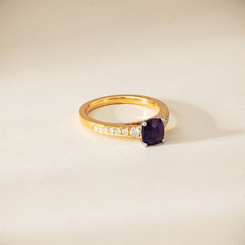 18ct Yellow Gold 1.55ct Sapphire & Diamond Vantage Ring - Ring - Walker & Hall