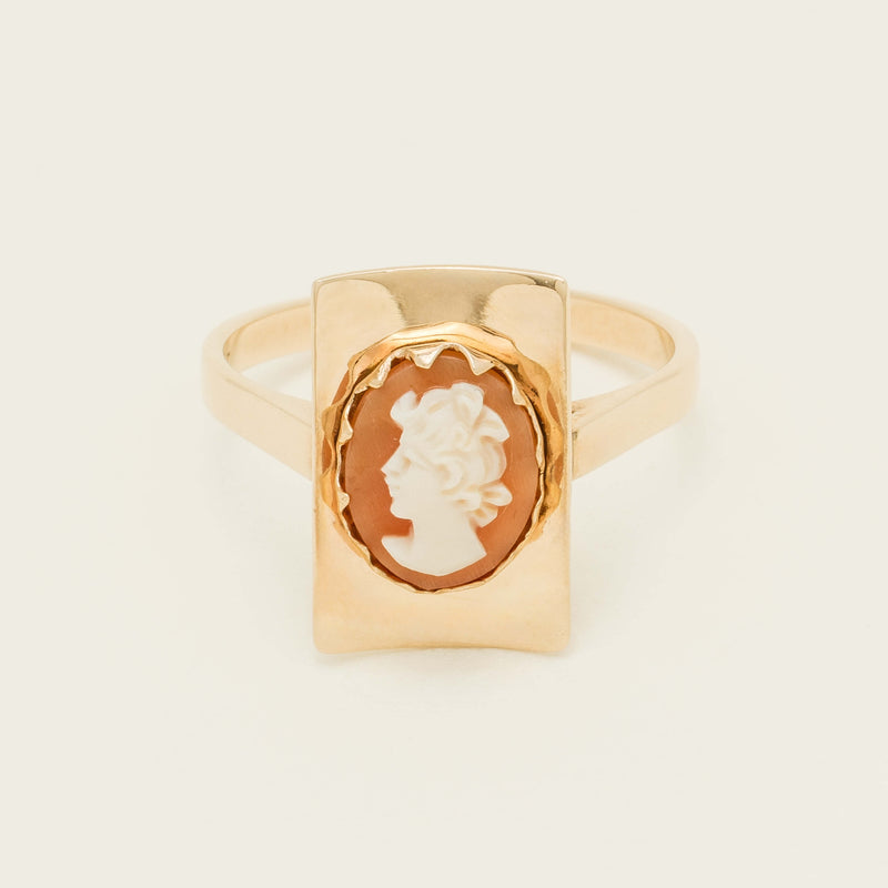 Deja Vu 9ct Yellow Gold Cameo Plaque Ring - Ring - Walker & Hall