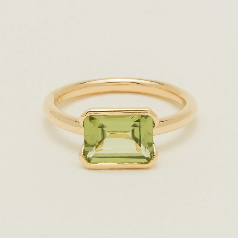 18ct Yellow Gold Peridot Elle Ring - Ring - Walker & Hall