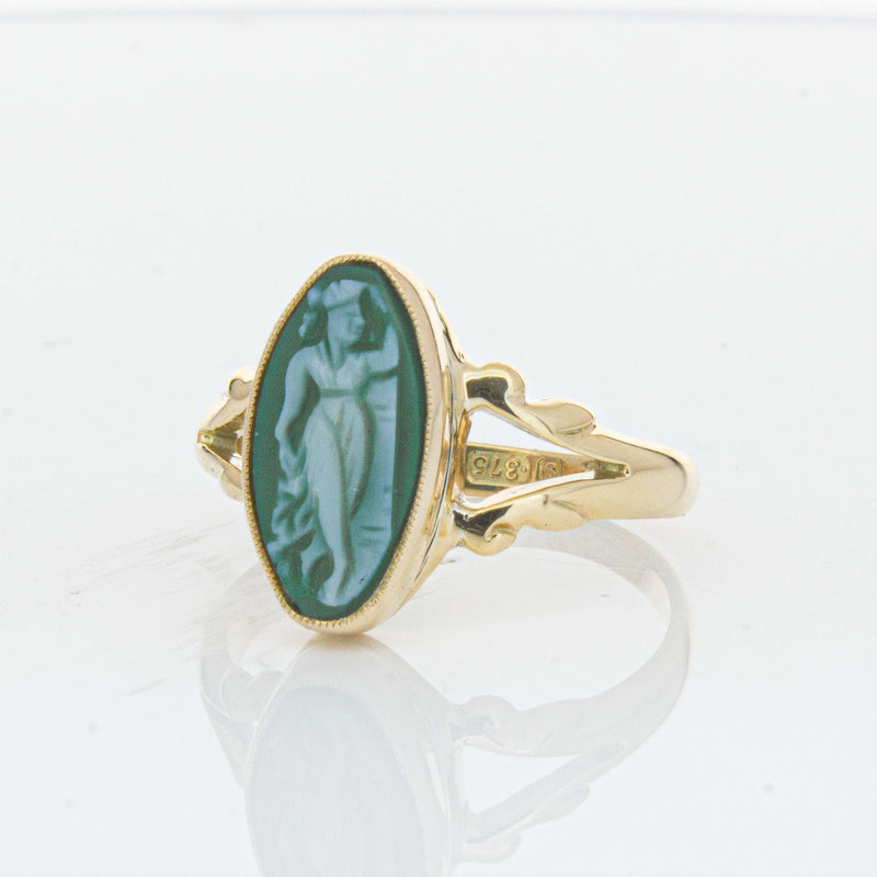 Vintage 9ct Yellow Gold Chrysoprase Cameo Ring - Ring - Walker & Hall