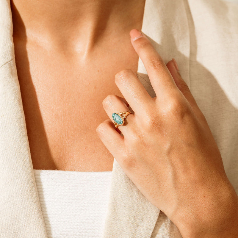 Vintage 9ct Yellow Gold Chrysoprase Cameo Ring - Ring - Walker & Hall
