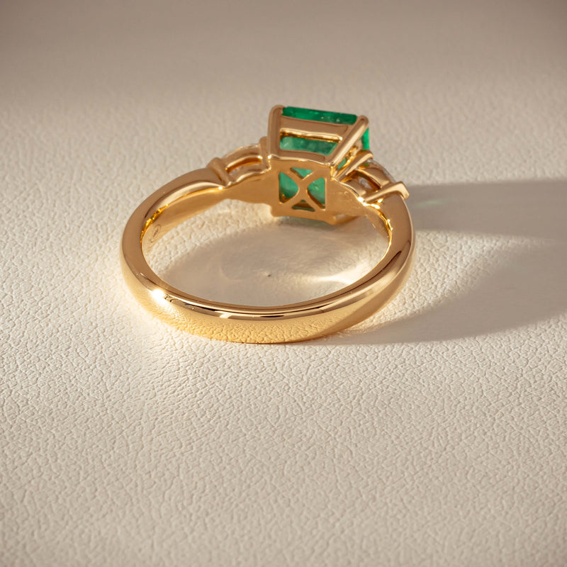 18ct Yellow Gold 1.83ct Emerald & Diamond Ayla Ring - Ring - Walker & Hall