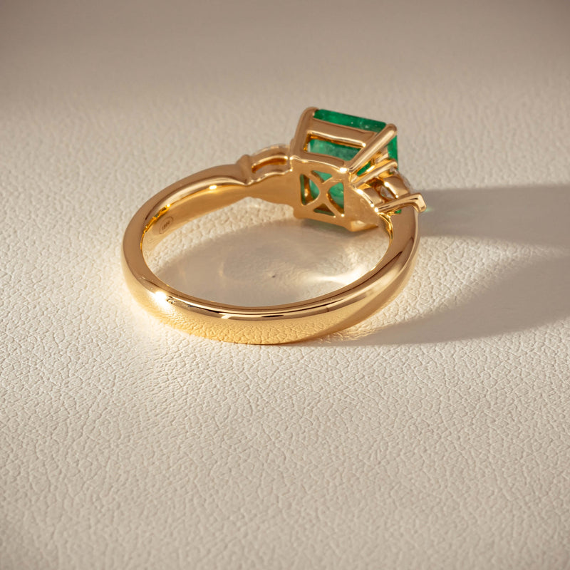 18ct Yellow Gold 1.83ct Emerald & Diamond Ayla Ring - Ring - Walker & Hall
